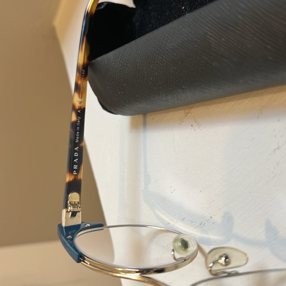 Prada frames - Picture 4 of 5